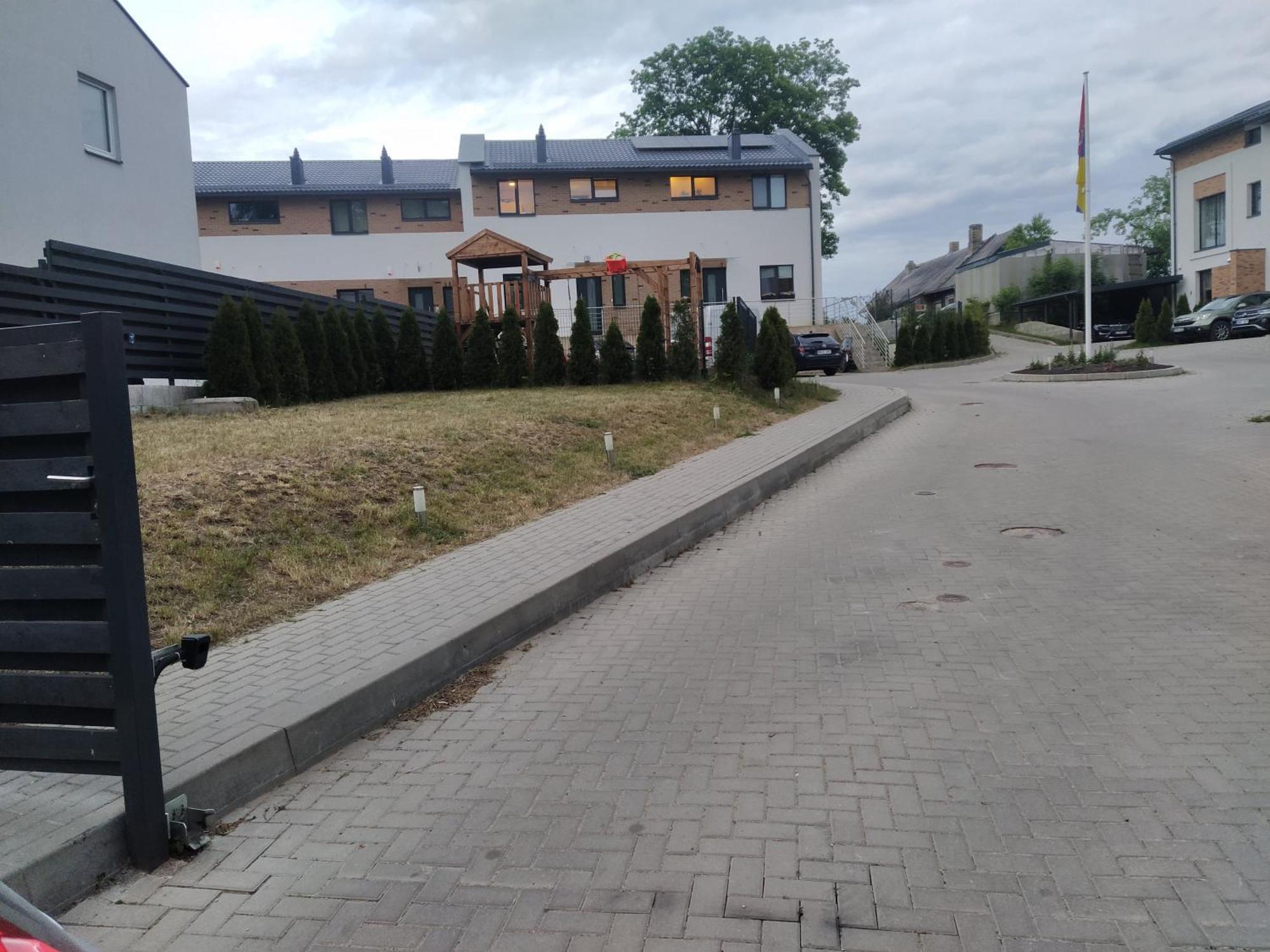 Hillside View House With Garden, Private Parking, Quiet Location - 12 Min To Old Town Anytime, Long Stays Welcome Vilna Exterior foto